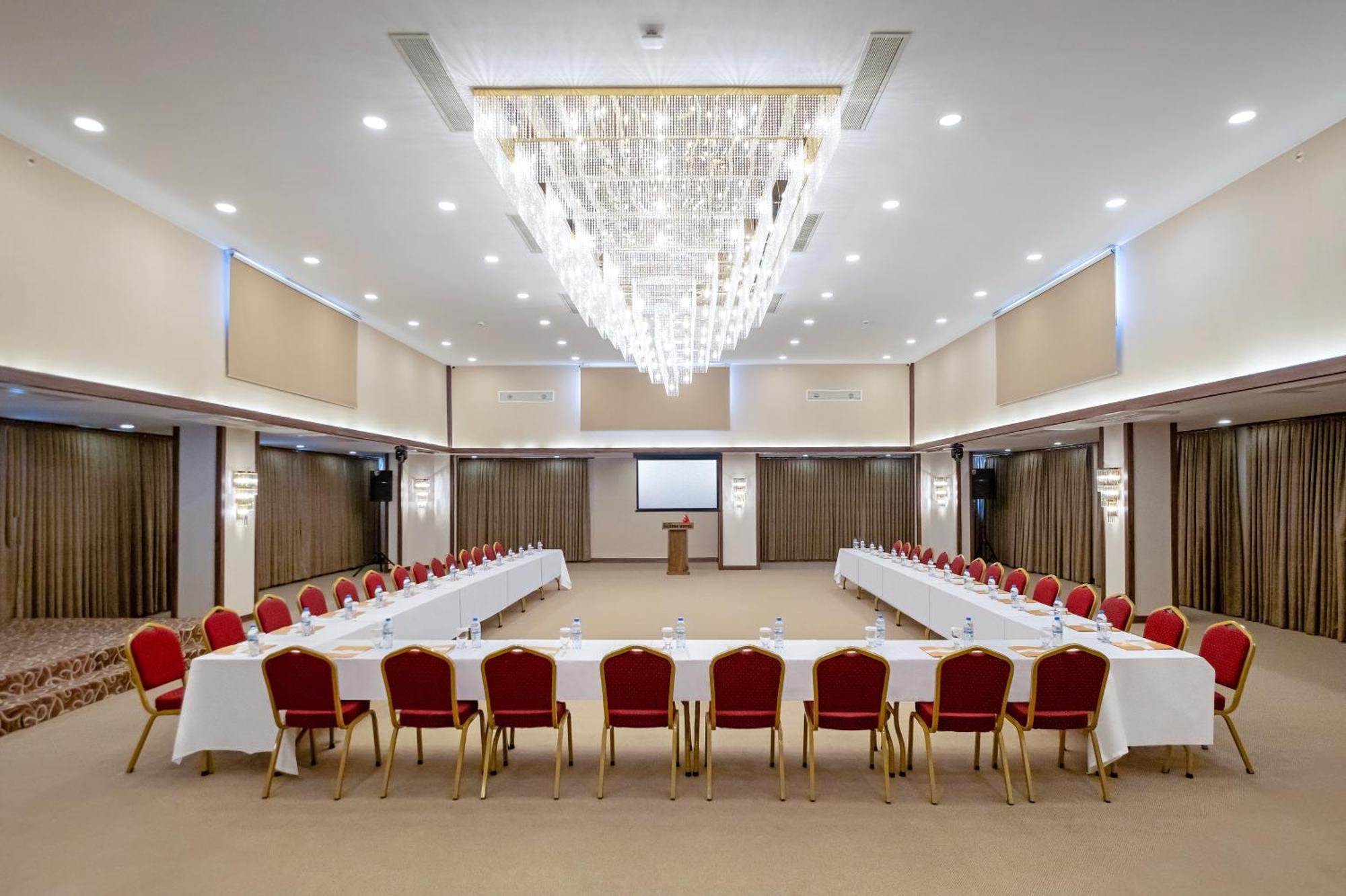 Park Dedeman Mersin Marina Çiftlik Exterior foto